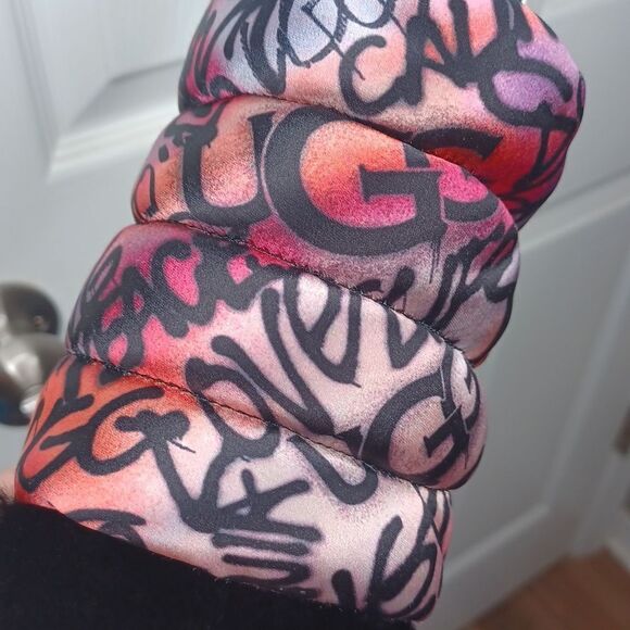 UGG Puff Yeah Graffiti Slippers - Picture 7 of 7